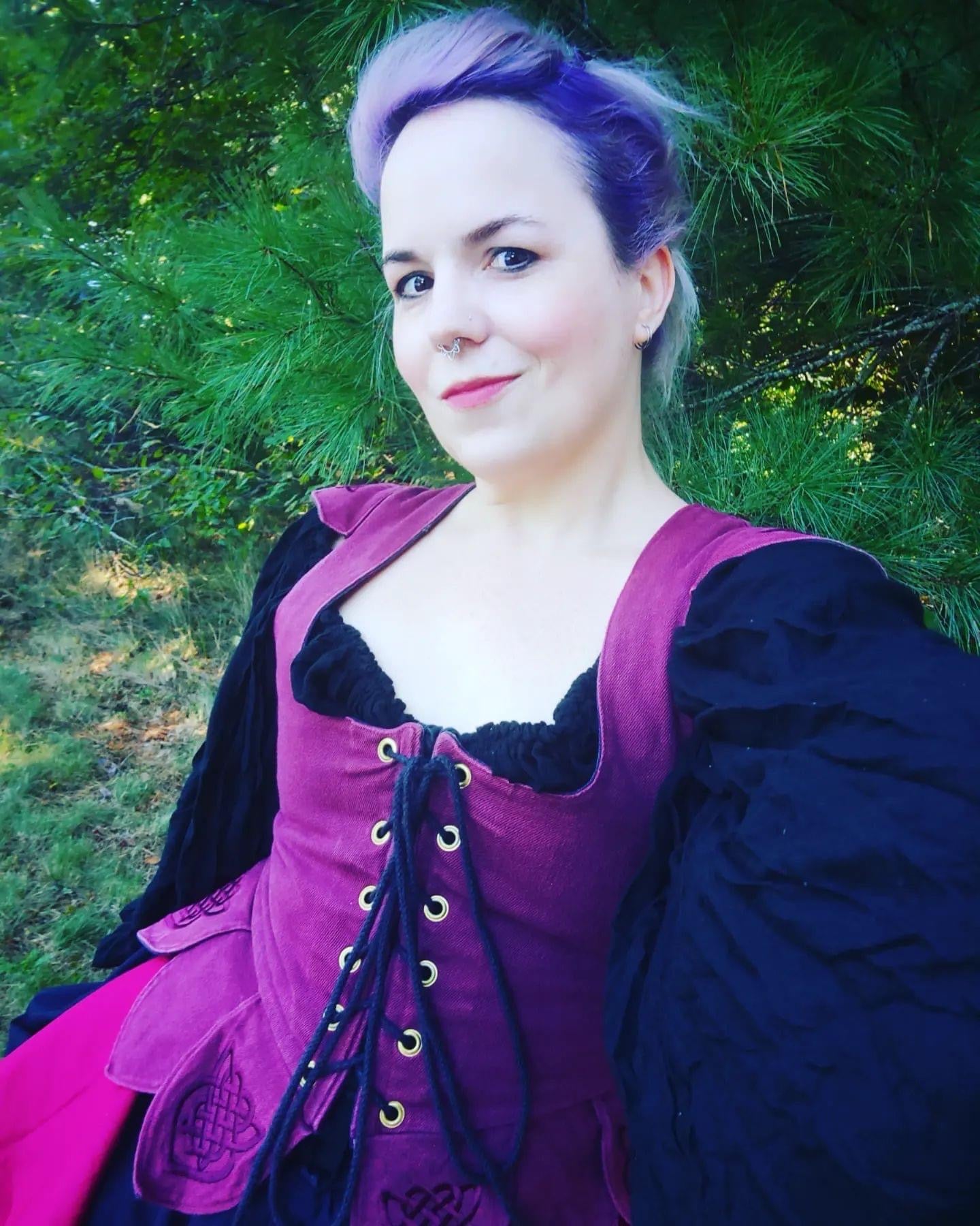 Merchant Bodice / Petal Bodice - plain or Celtic embroidered