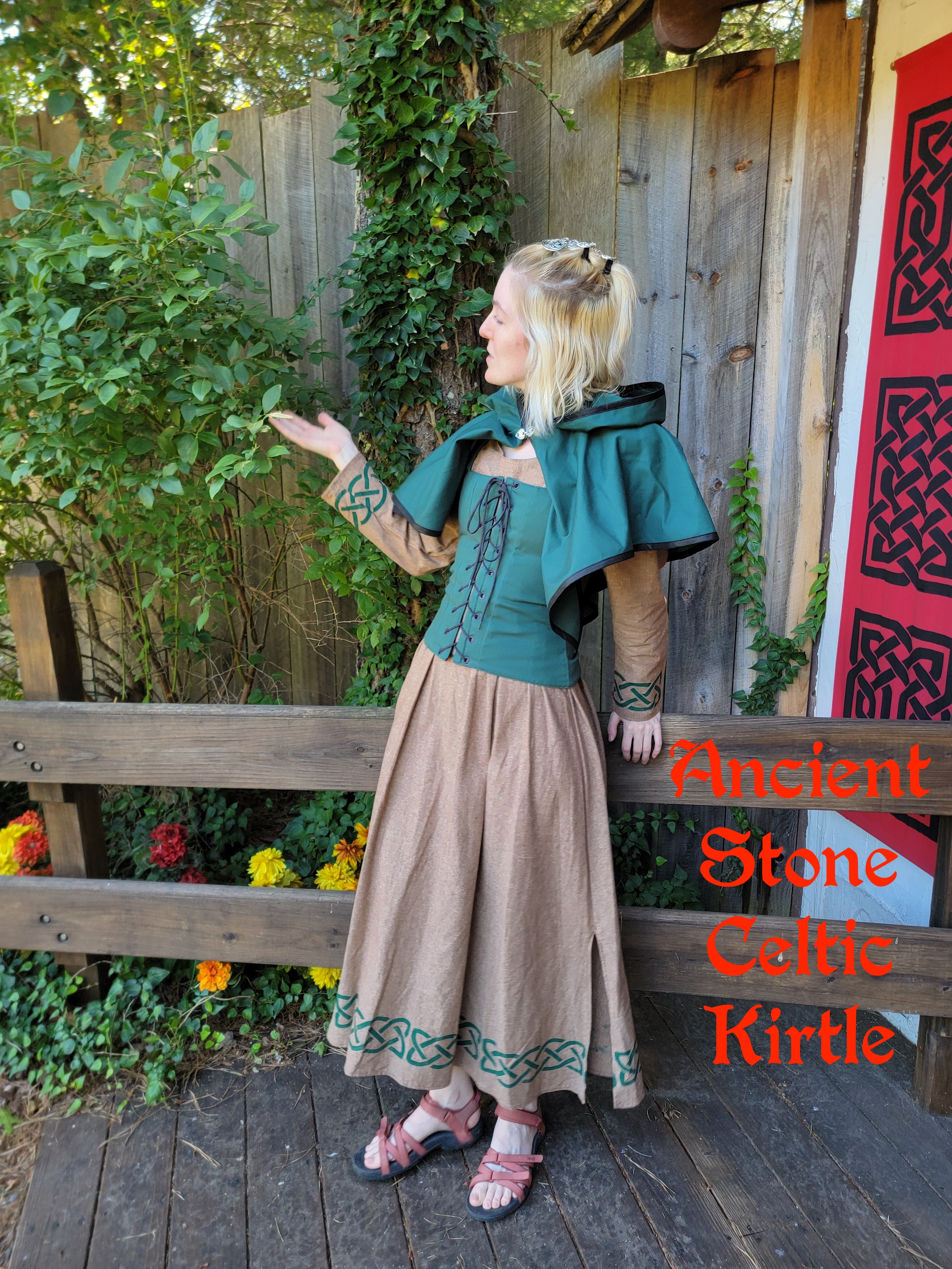 Kirtle - Straight or Angel Sleeves