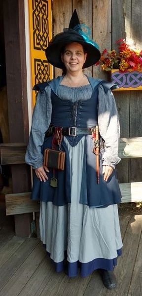 Babd Dress | Custom Sizing LARP & Fantasy Dress | Threads of Time