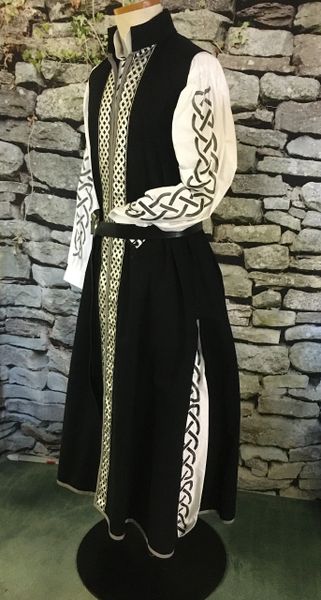 Celtic Attire, Celtic Garb, Celtic Costumes, Celtic Medallions, Celtic  Weapons, Celtic Clothing & Accessories, Celtic Costume Ideas - Dallas  Vintage Clothing & Costume Shop